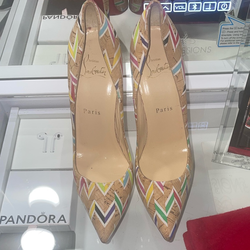 Christian Louboutin So Kate Heels size 38.5